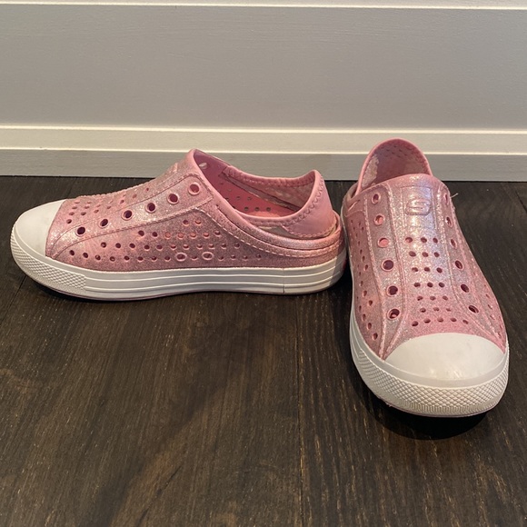 Skechers Guzman Steps Shoes - Picture 3 of 8